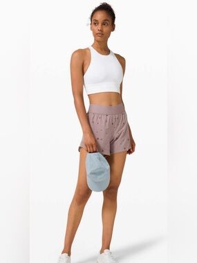 Rare ! Lululemon HR Hotty Hot Short LOGO size 6
